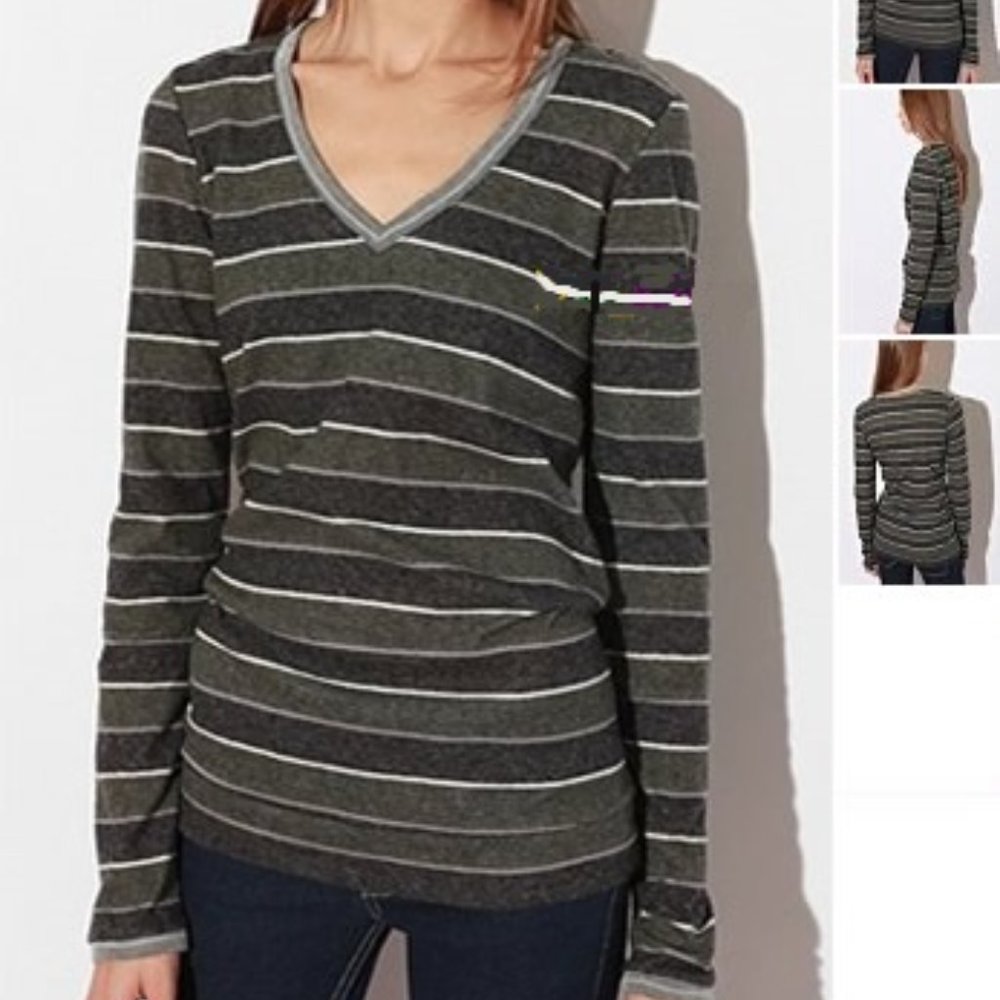 BDG Striped V-Neck Winterlite Tee NEW